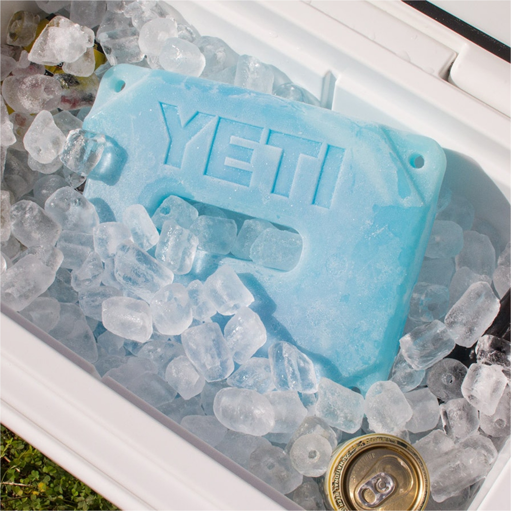 2026 YETI Jääpalikka 1.8kg 70000005155 - Clear